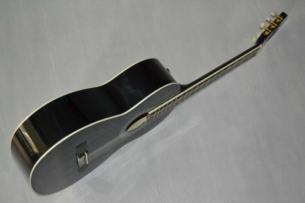HARLEY BENTON CG200-BK 4/4 nowa gitara klasyczna ustawiona lutniczo