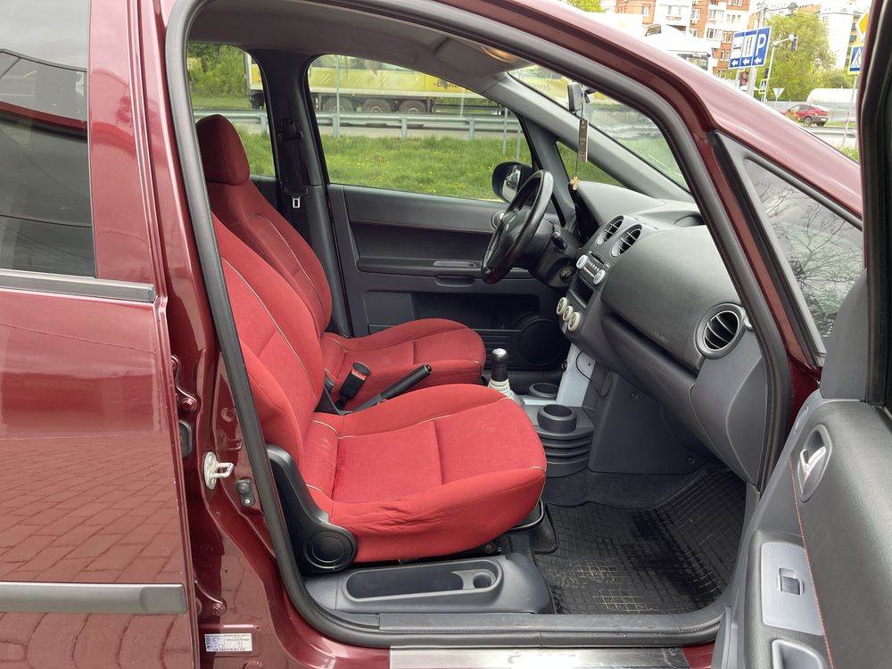 Mitsubishi Colt 1.3 Газ Автомат