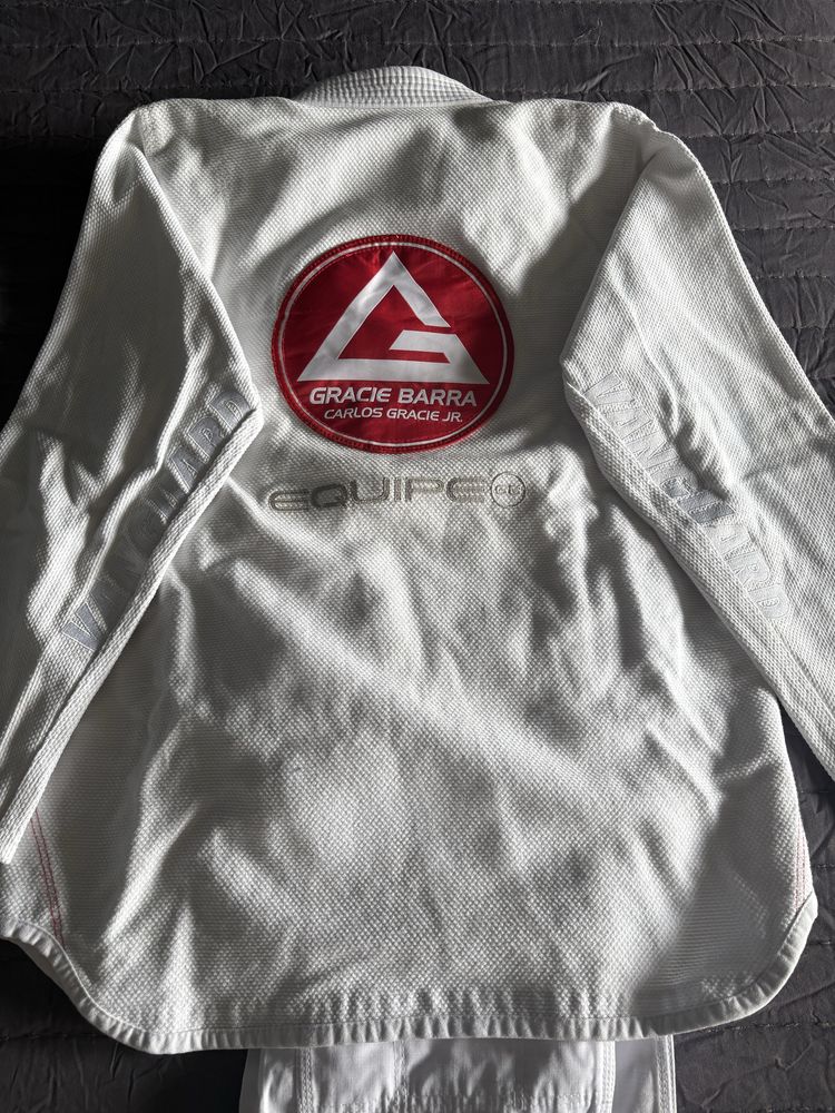 Kimono Gracie Barra x Vanguard Quase novo 2024