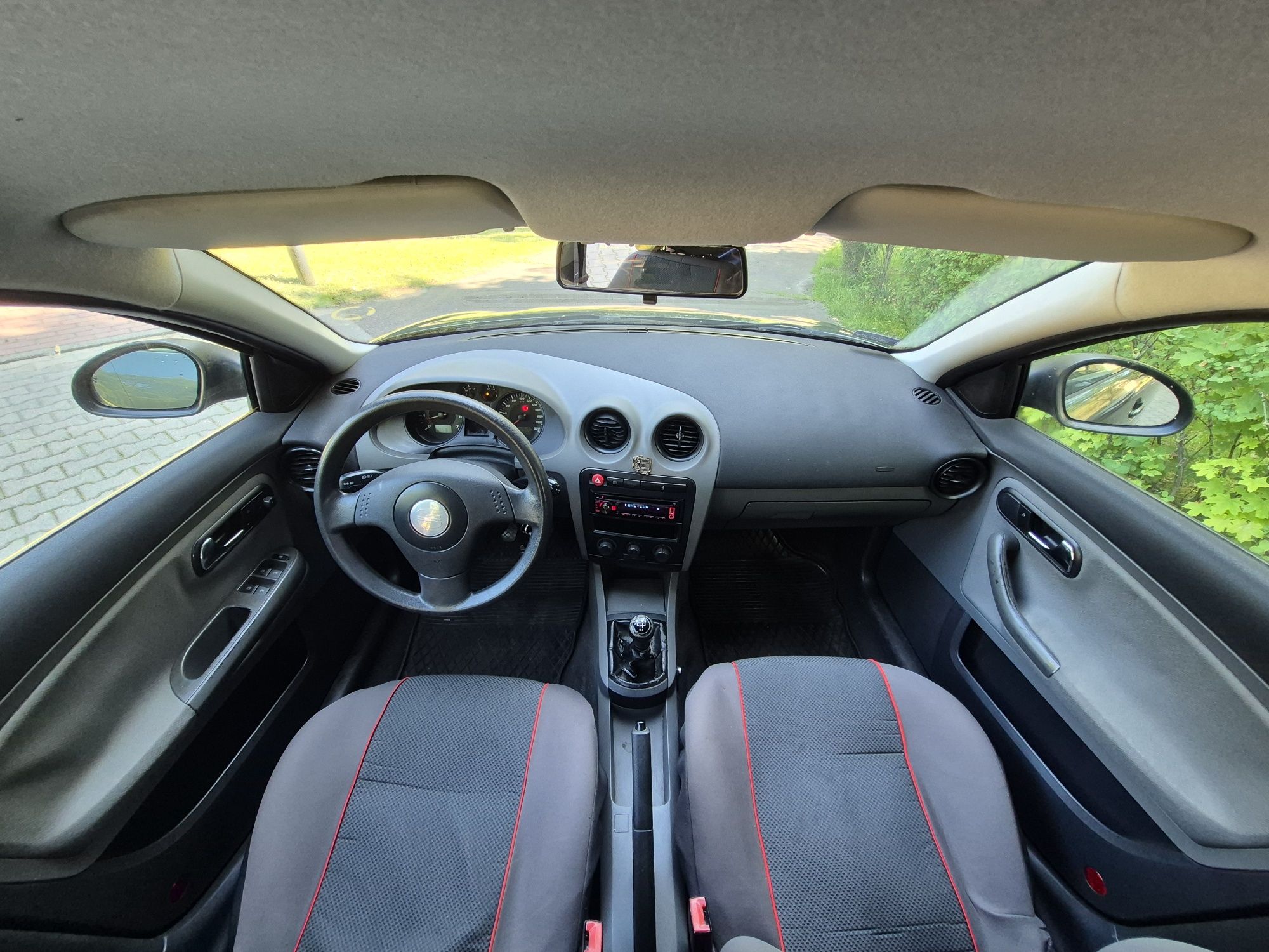 Seat Ibiza 1.4 16V, 75 KM, 142000km przebiegu, salon PL, PT 05.06.2026
