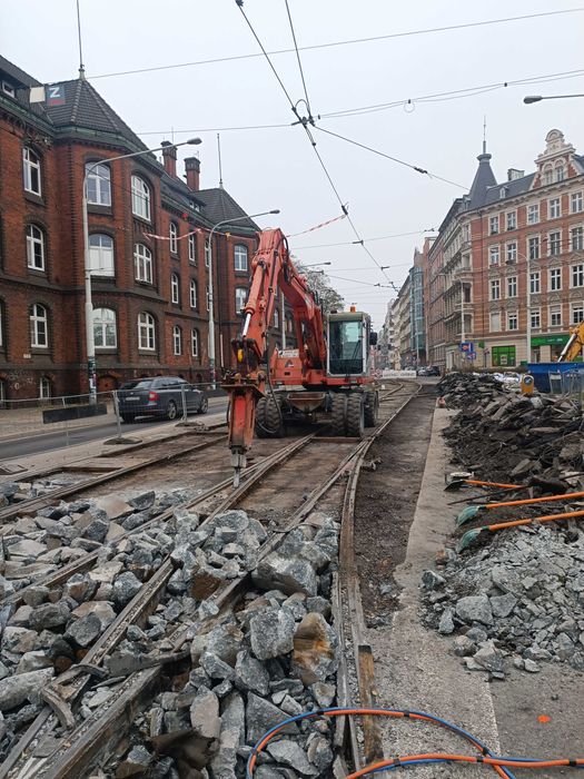 usługi koparka Mecalac koparka kołowa