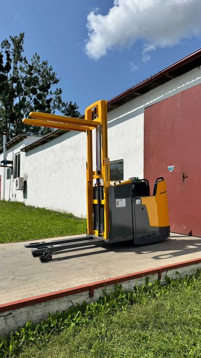 Навантажувач електроштабелер кара №977* Jungheinrich ERD220r 2t 198 см