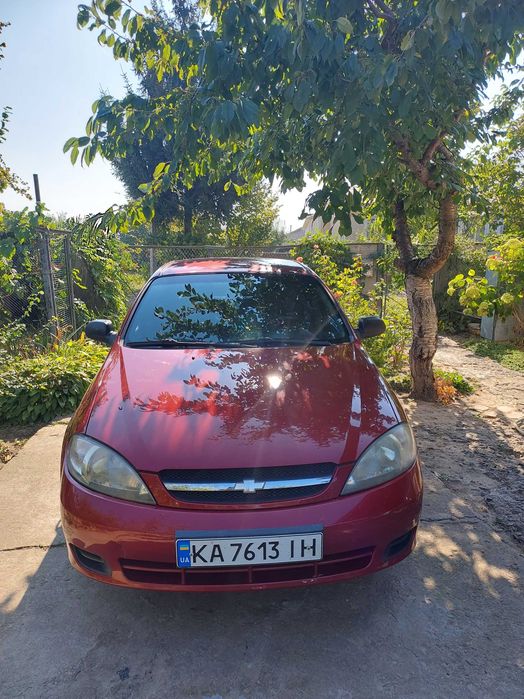 Автомобиль Шевроле Лачети