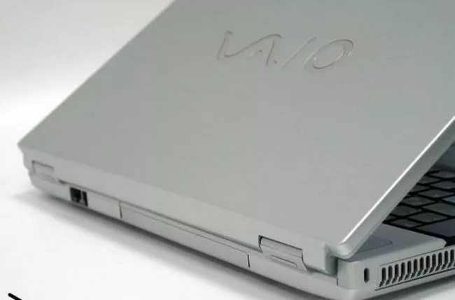 Laptop SONY VAIO ALU 15.4 X-Black Win7 Intel Core2Duo T7100 Win7 WiFin