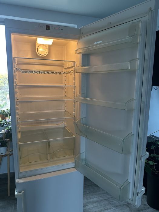 Продам холодильник Liebherr 40230