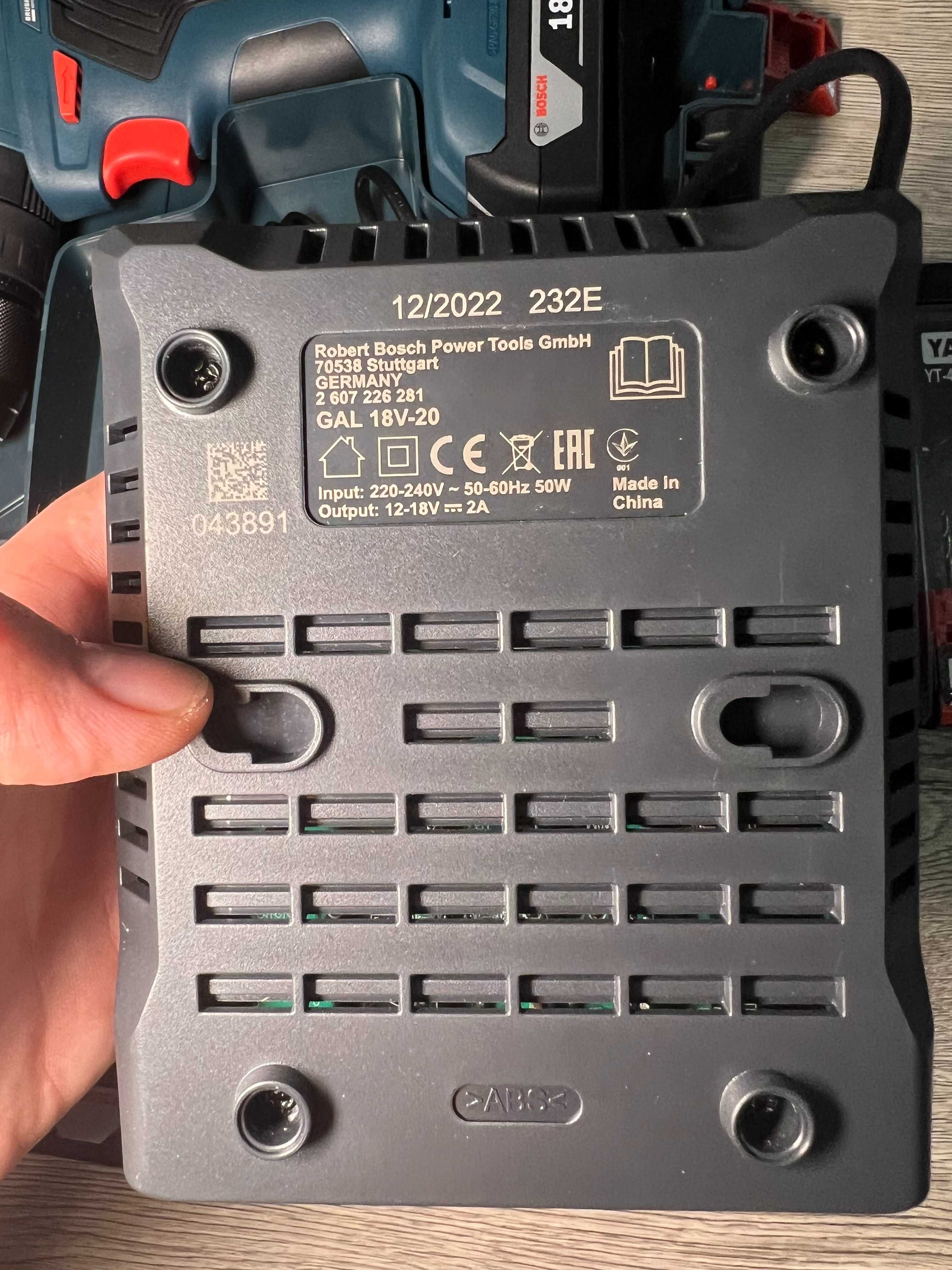 Бесщеточная ударная дрель шуруповерт Bosch Professional GSB 185 -li