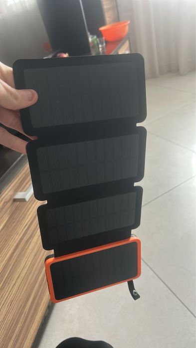 Портативний павербанк із сонячною панеллю HI-S025 — 25000 mAh