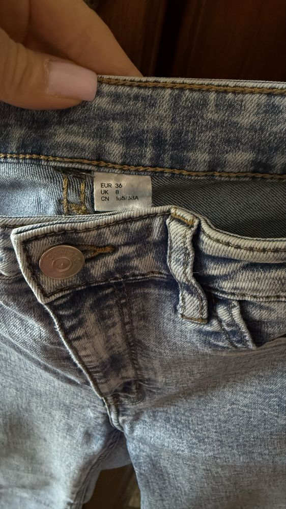 Продам джинси H&M, голубі варьонки