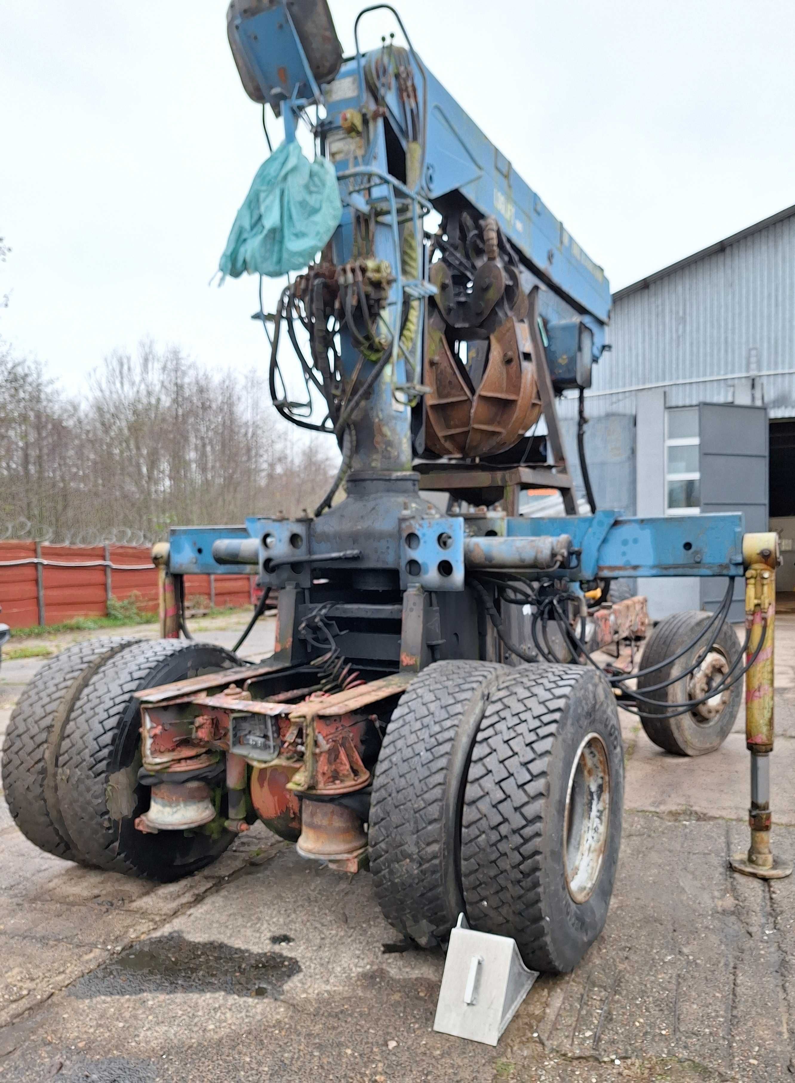 HDS Żuraw Loglift F180 7m
