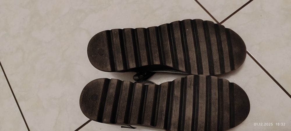 Туфлі для дівчинки