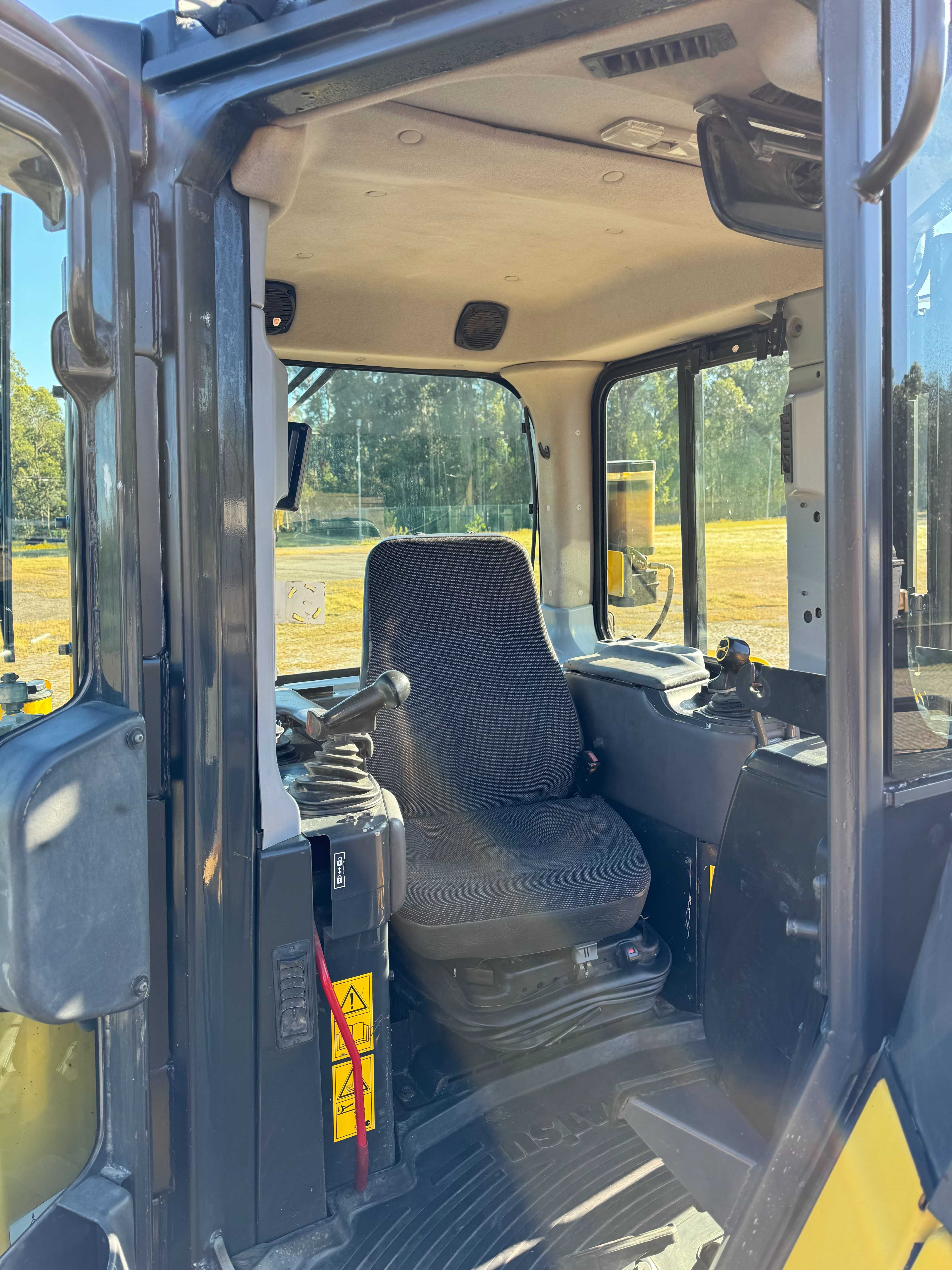 2011 Komatsu D65EX-16 Bulldozer - Trator de Rastos