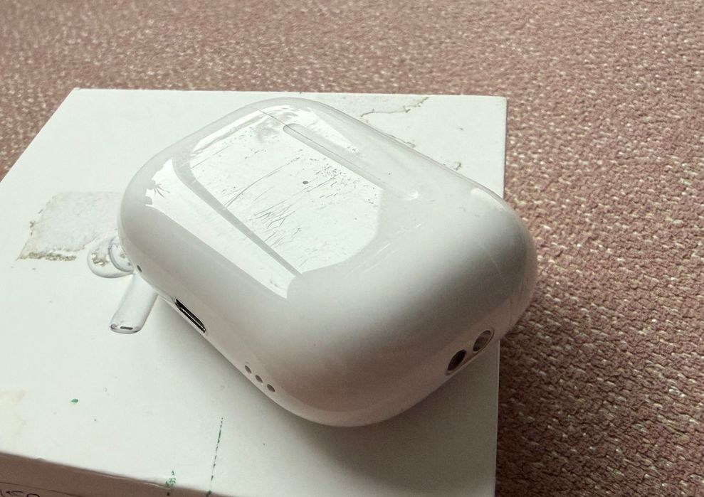 Case box etui ładujące AirPods Pro 2 wersja lighting. A2700
