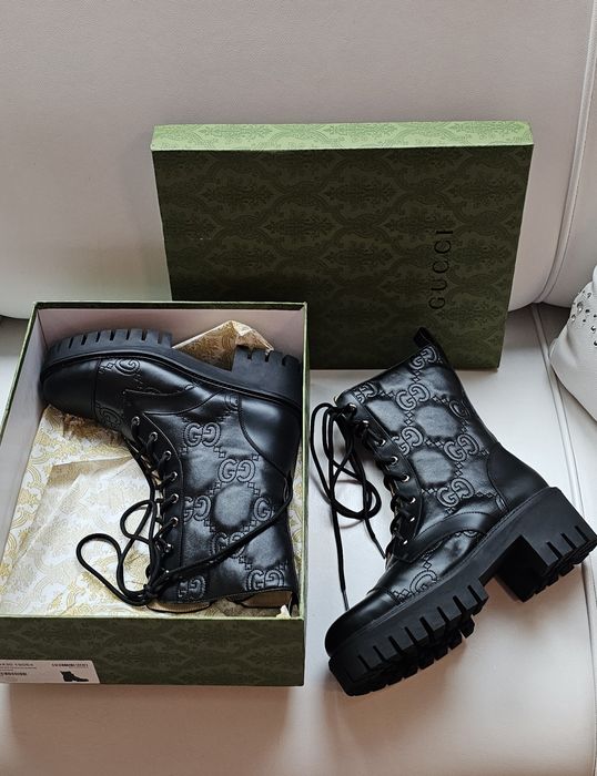 G U C C I  botki skóra naturalna roz 41