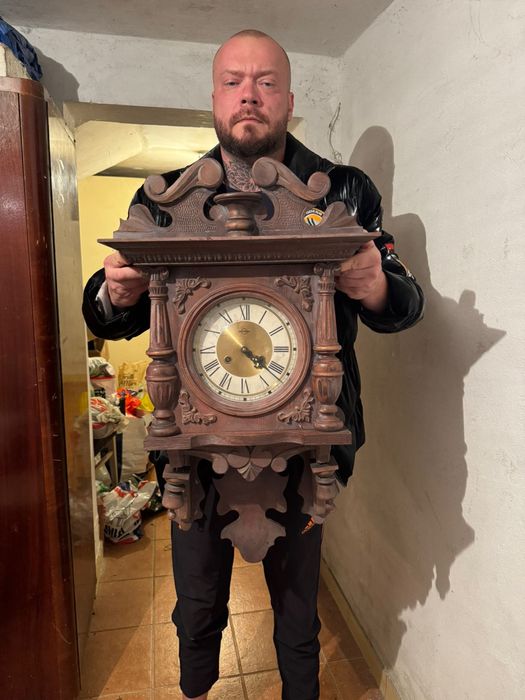 Piekny zegar scienny