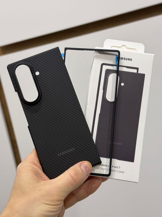 Чехол Carbon Shield Case Galaxy Z Fold 7 + стекло