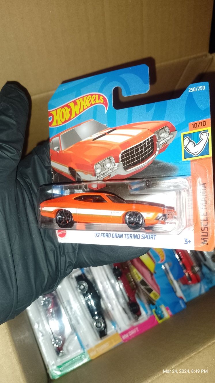 Hot Wheels Ford Grand Torino Sport