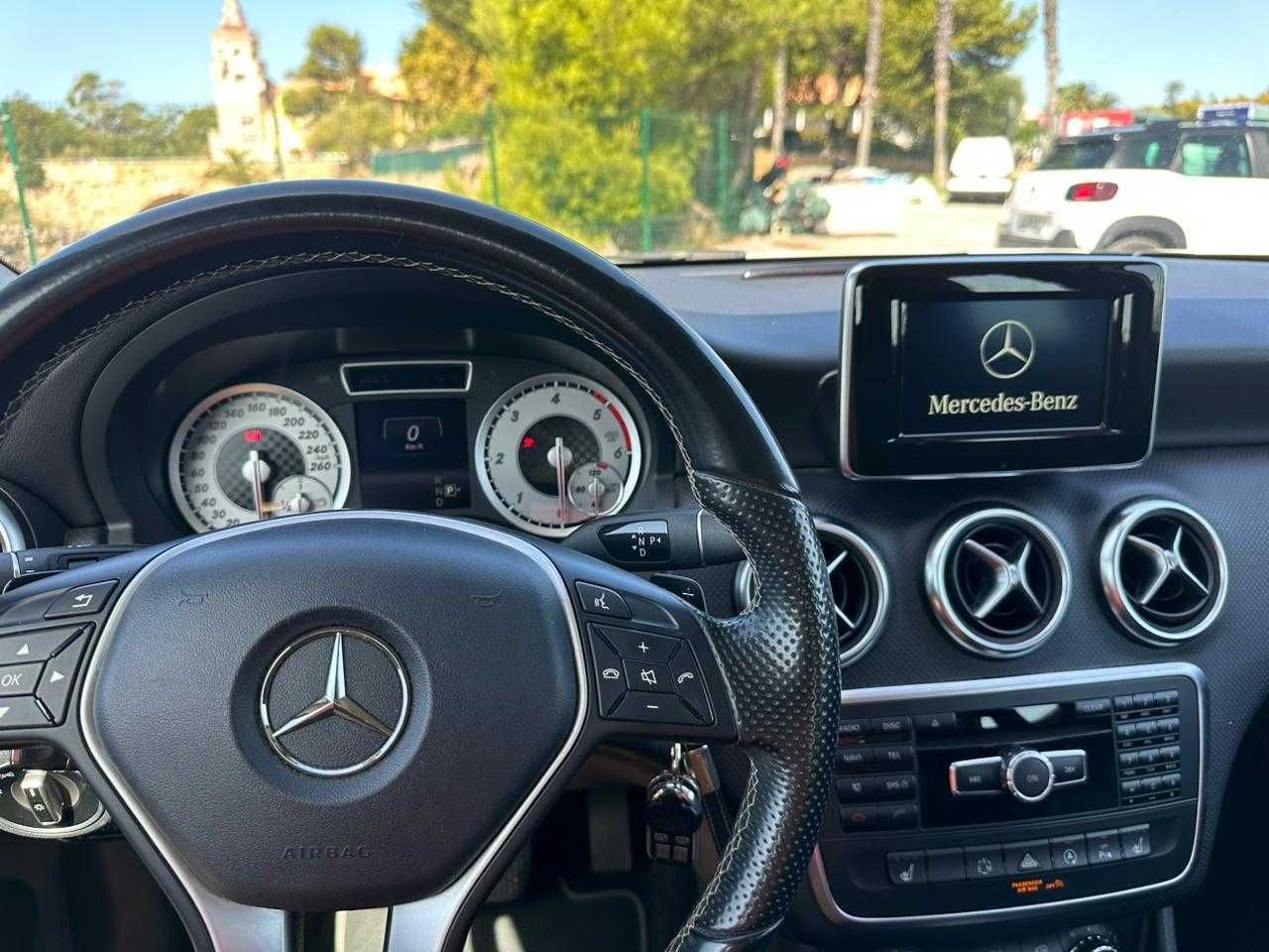 Mercedes-Benz Classe A180d 2014 Cx. Automática