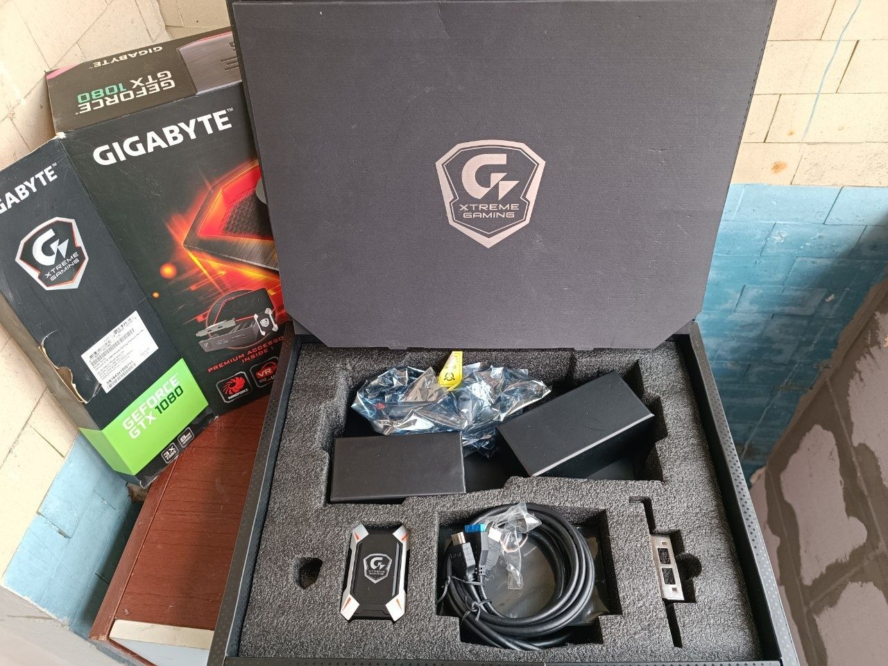 Продам видеокарту GTX 1080 XTREME GAMING 8 GB