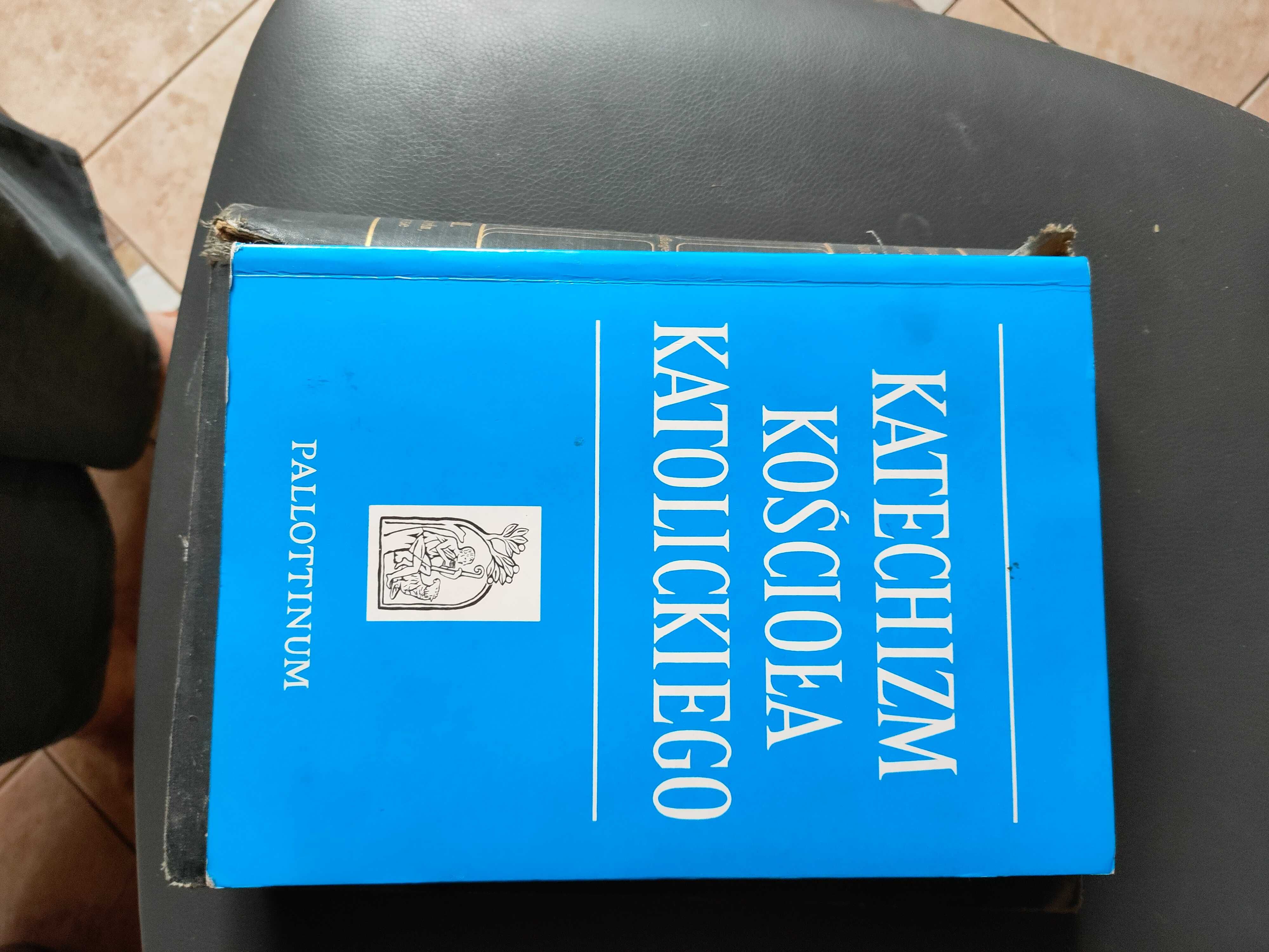 Oddam słownik ęzyka polskiego i Katechizm KK