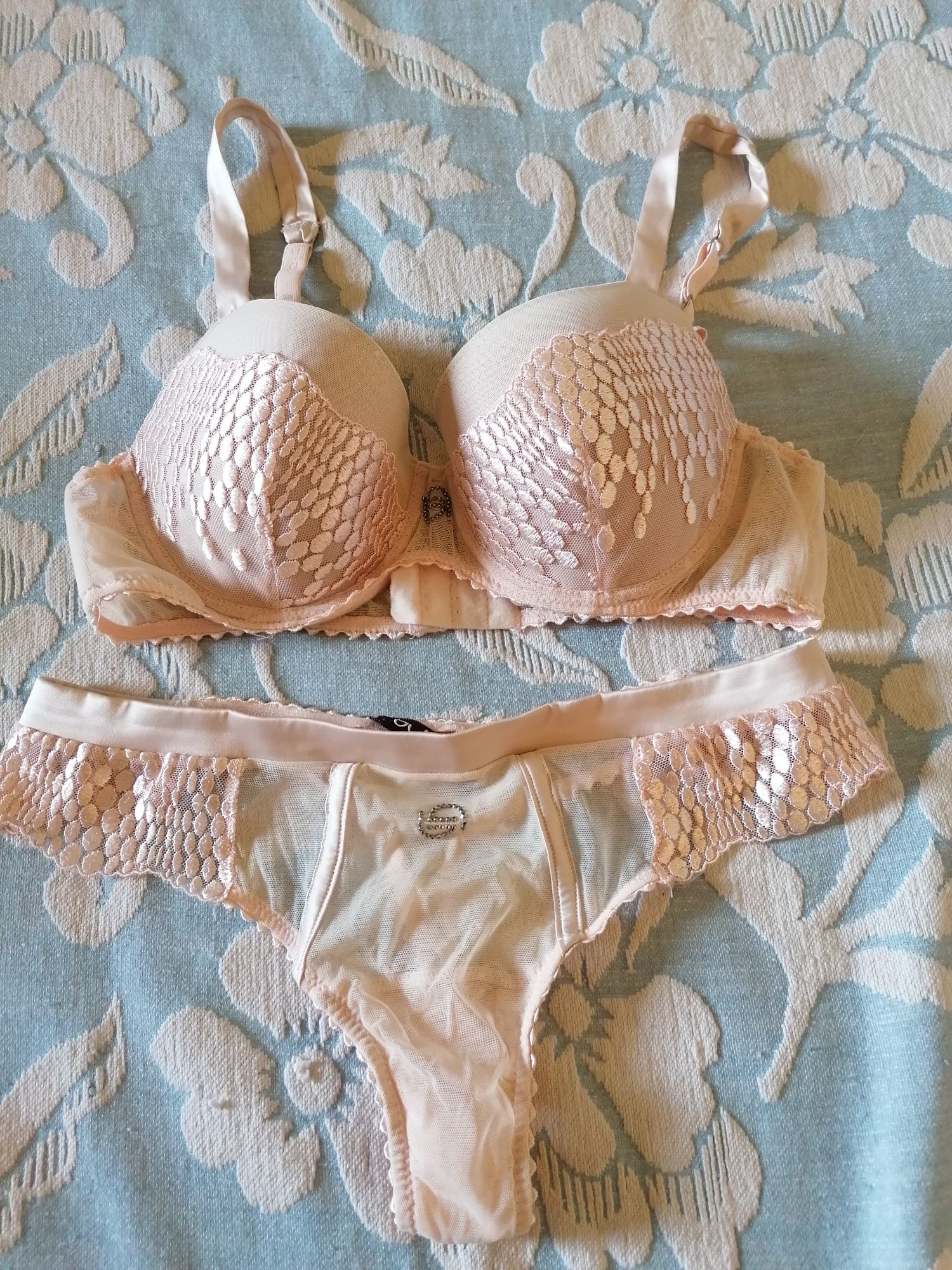 Conjunto de lingerie Byblos