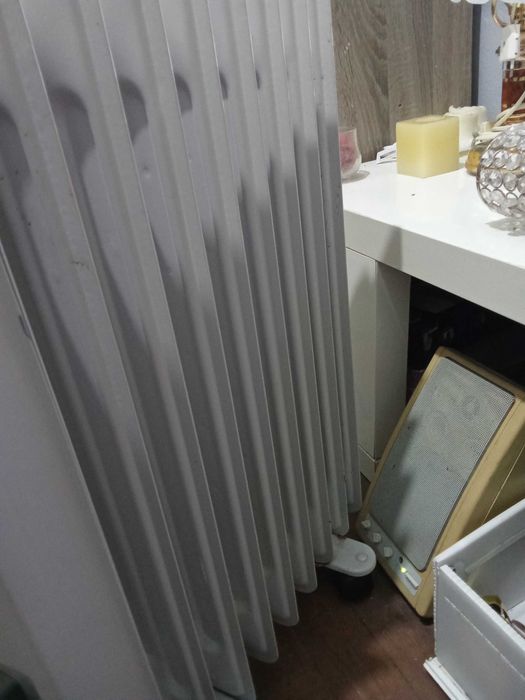 Aquecedor a óleo radiador a funcionar bem