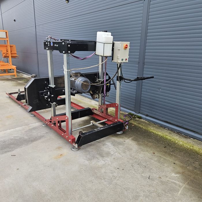 Trak taśmowy Timbery 660