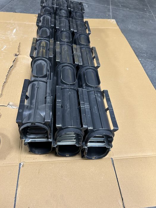 Owdodnienie liniowe korytko h90 1 mb plastk metal