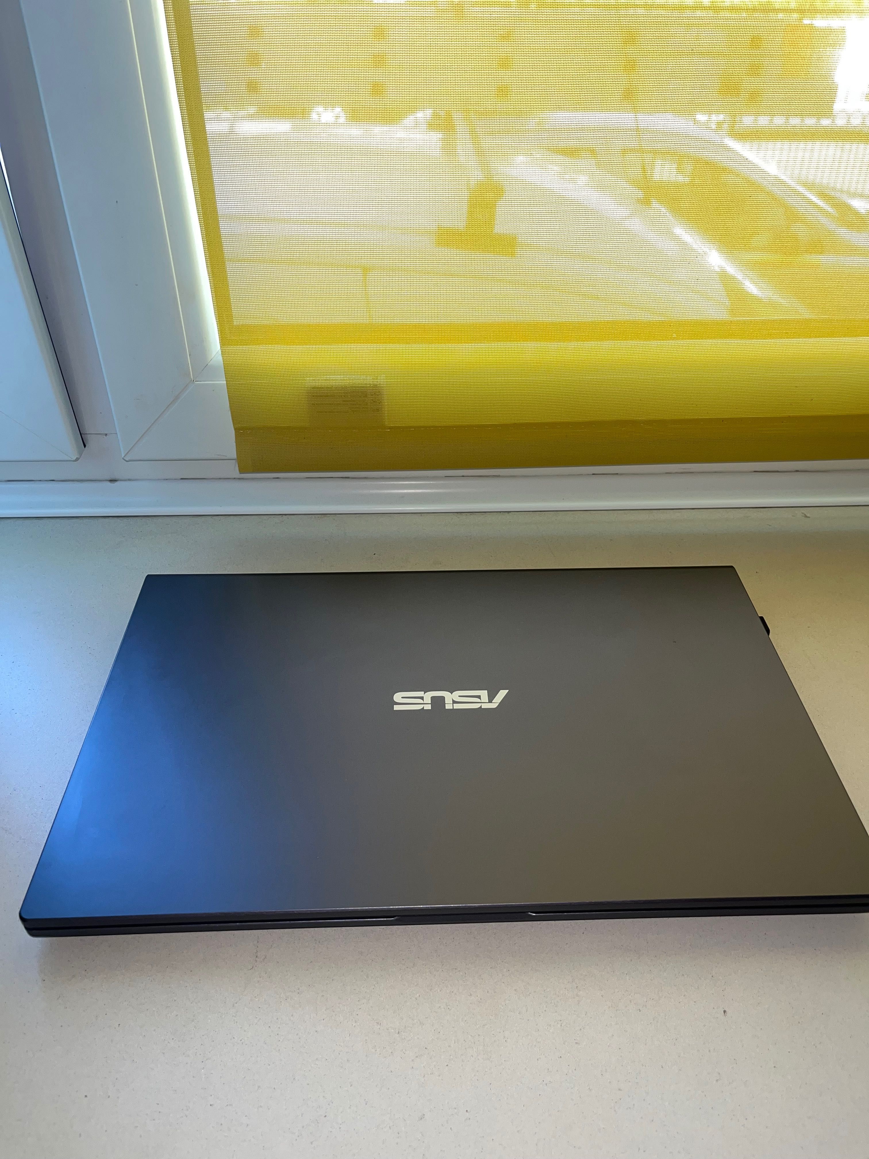 Ноутбук ASUS X515EP
