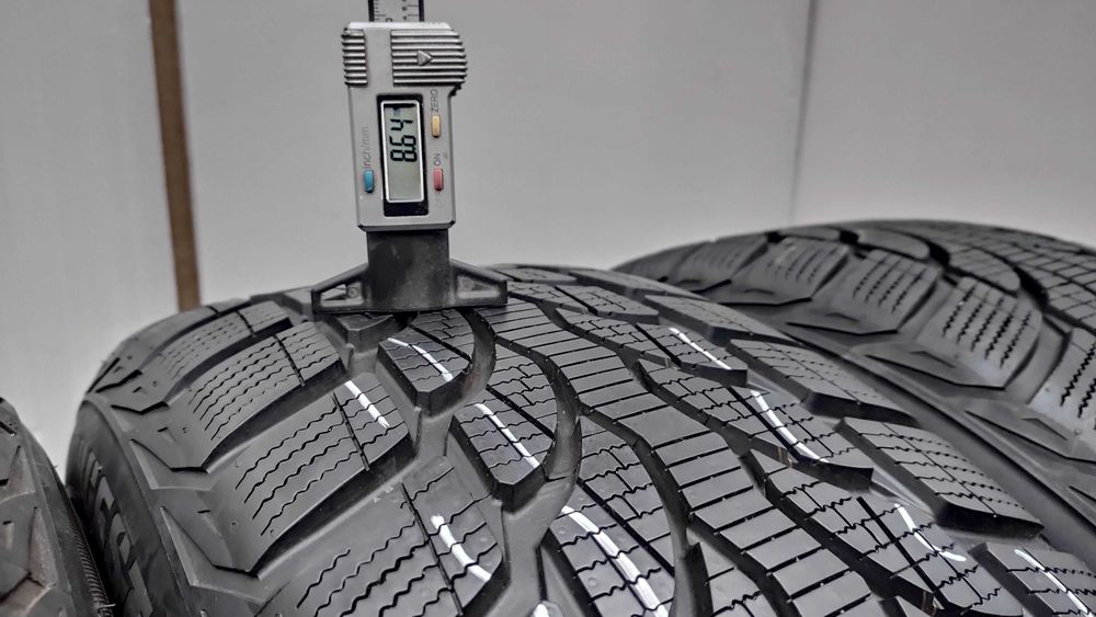 шини 225/55R17. Bridgestone. 8,5мм. 2022р.
