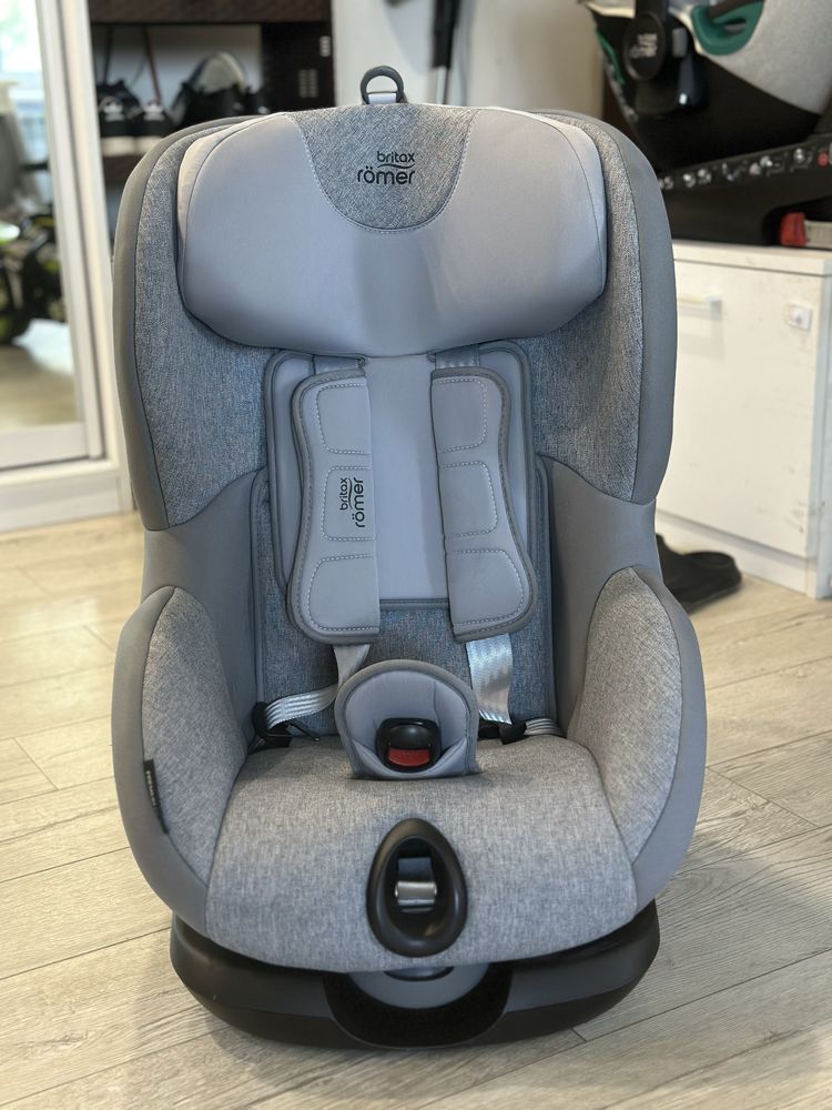 2 автокресла Britax с 0 до 4 лет