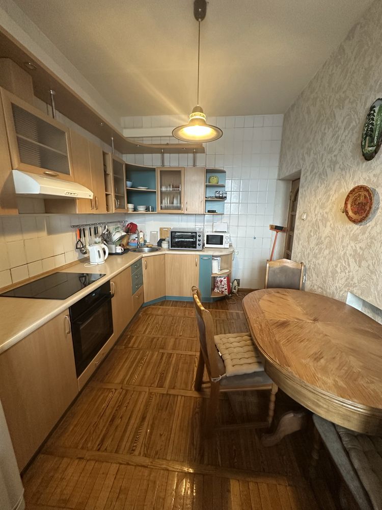 Продам! 3 кімнатну квартиру по вул.Словʼянській 10