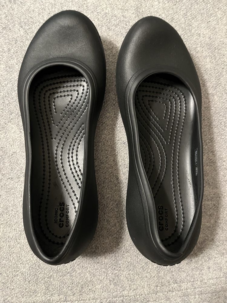 Baleriny Crocs W7 Czarne r.37