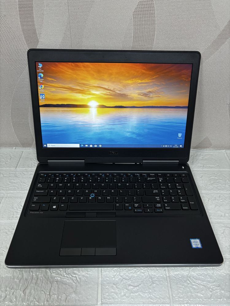 Потужний ноутбук Dell Precision 7520 FHD i7-6820HQ/32/512/M2200 4GB