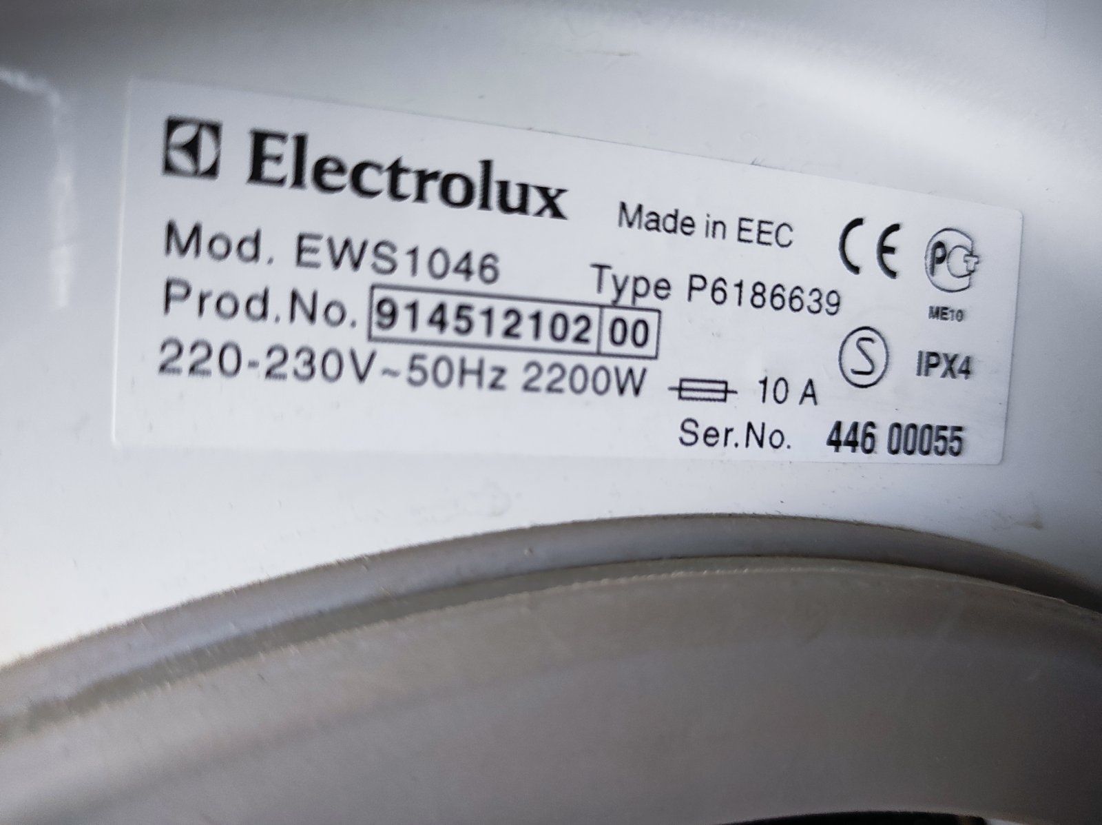 Пральна машина Electrolux EWS1046