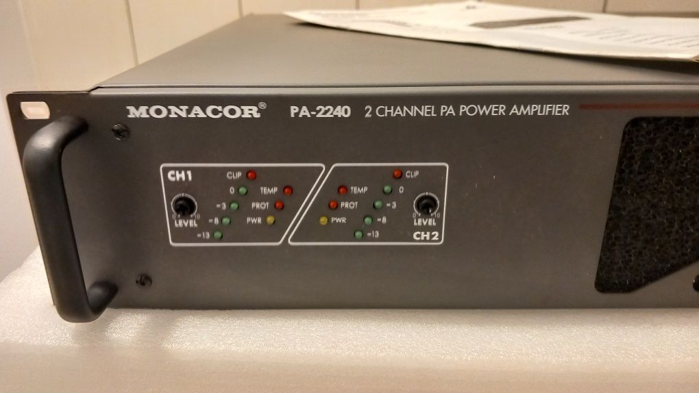 Monacor PA-2240  WZMACNIACZ stereo 2x240W