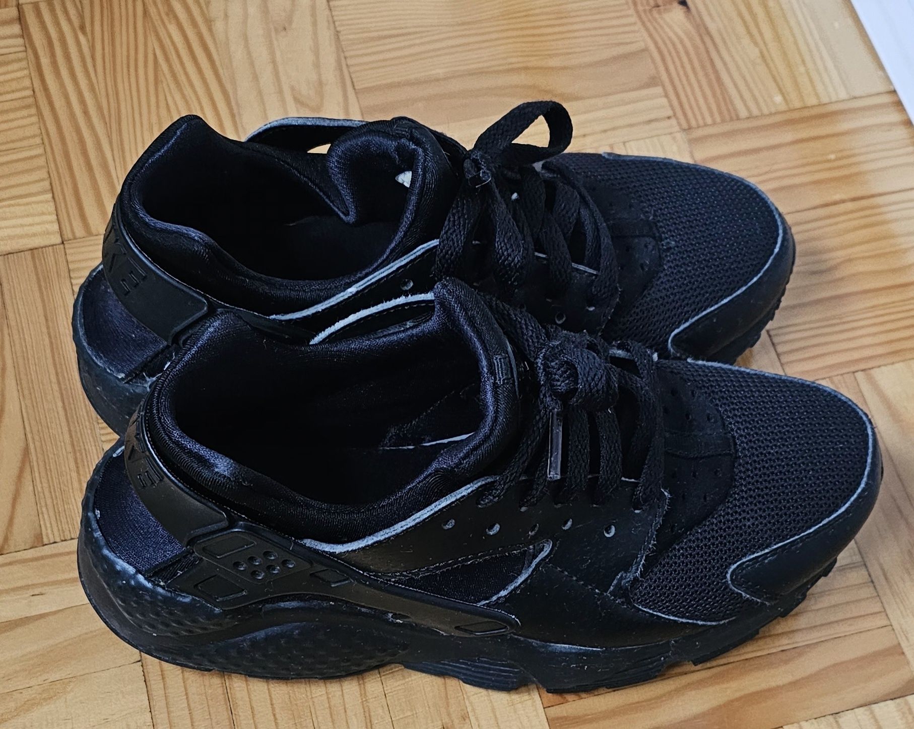 Ténis Nike Huarache nr 37,5