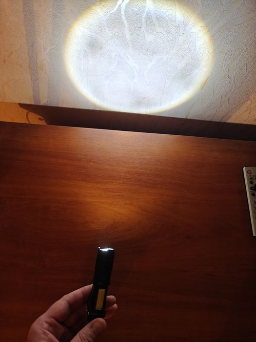 Фонарик  перезаряжаемый