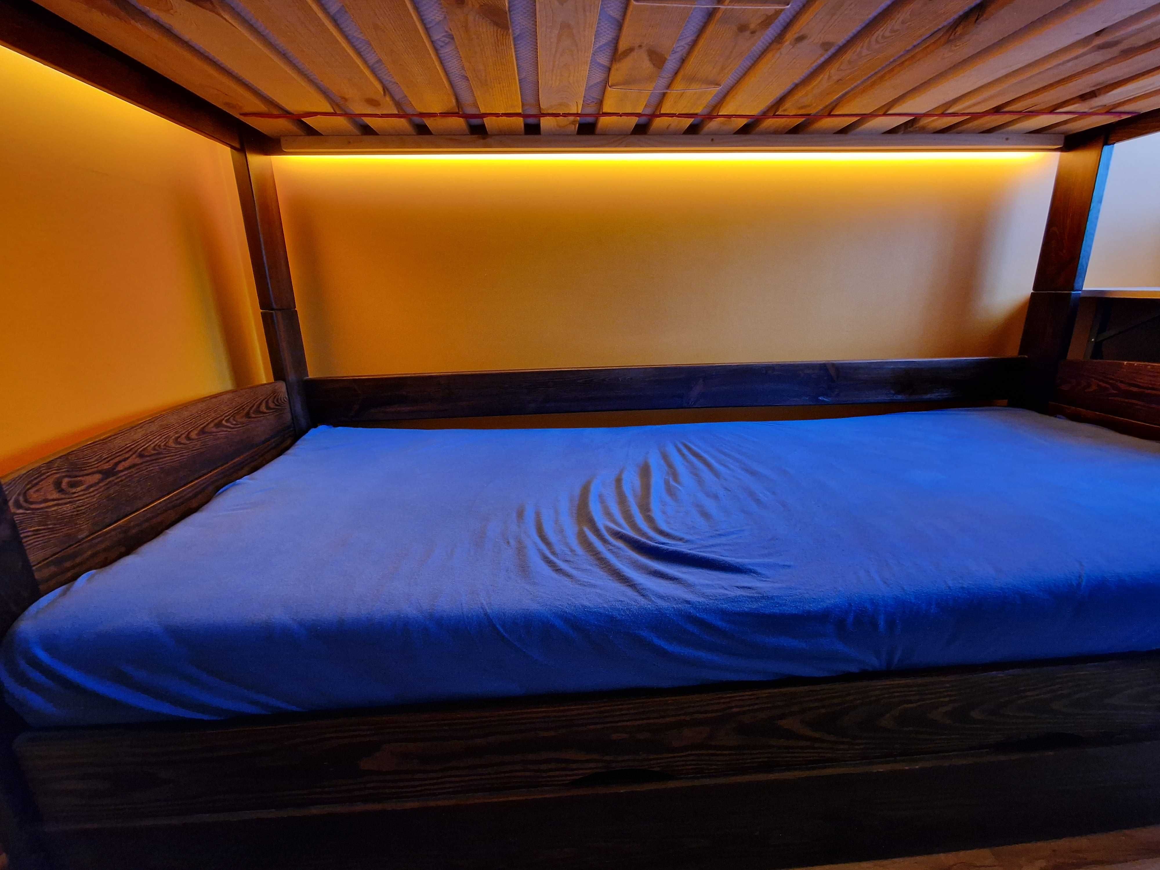 Łóżko piętrowe sosna 200x80cm, pojemnik na pościel, materace