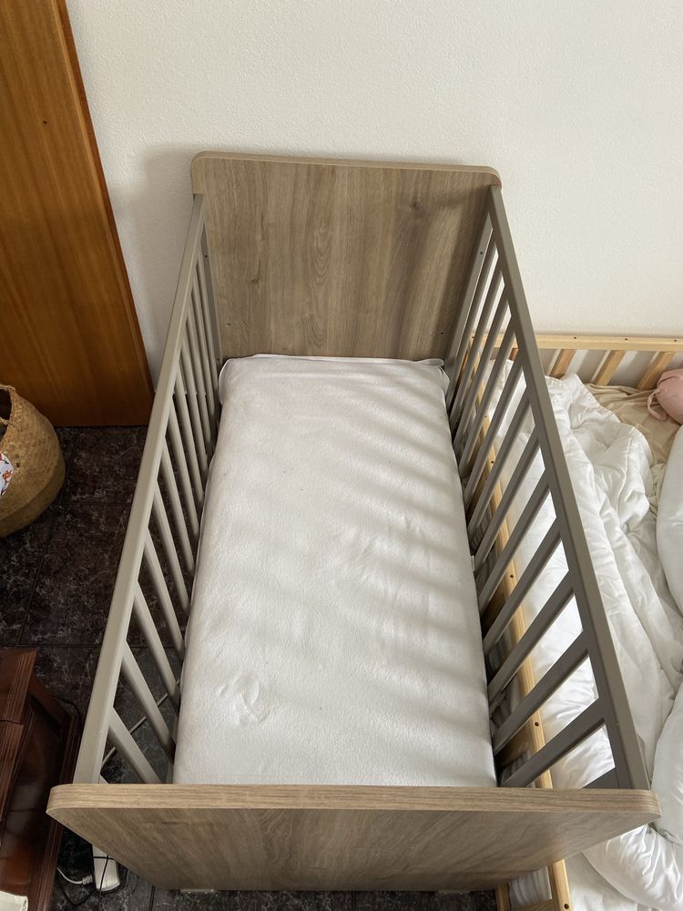 Cama de bebe evolutiva marca TRAMA