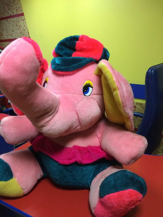 Великий м'ягкий слоник