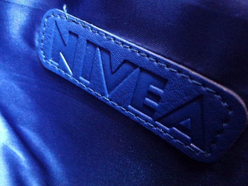 NOWA torebka kopertówka Nivea granatowa