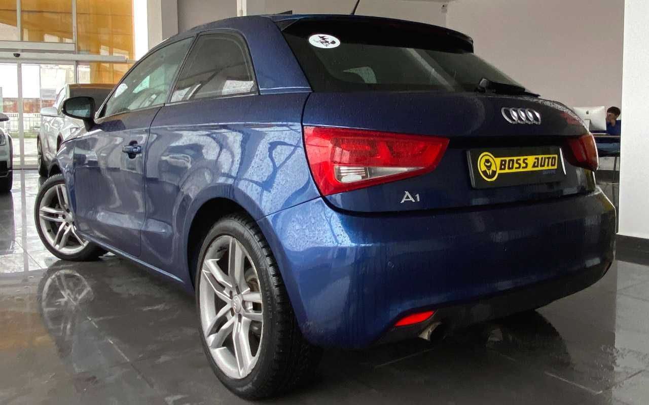 Audi A1      2011