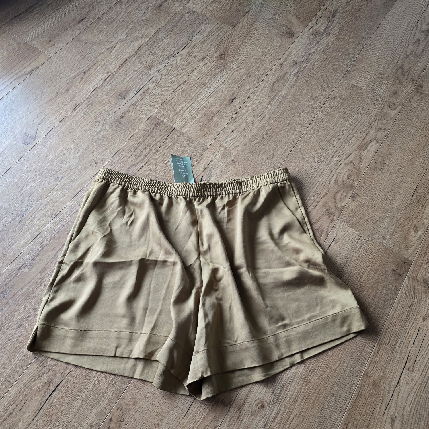 Krótkie spodenki materiałowe hm 44 46 xxl