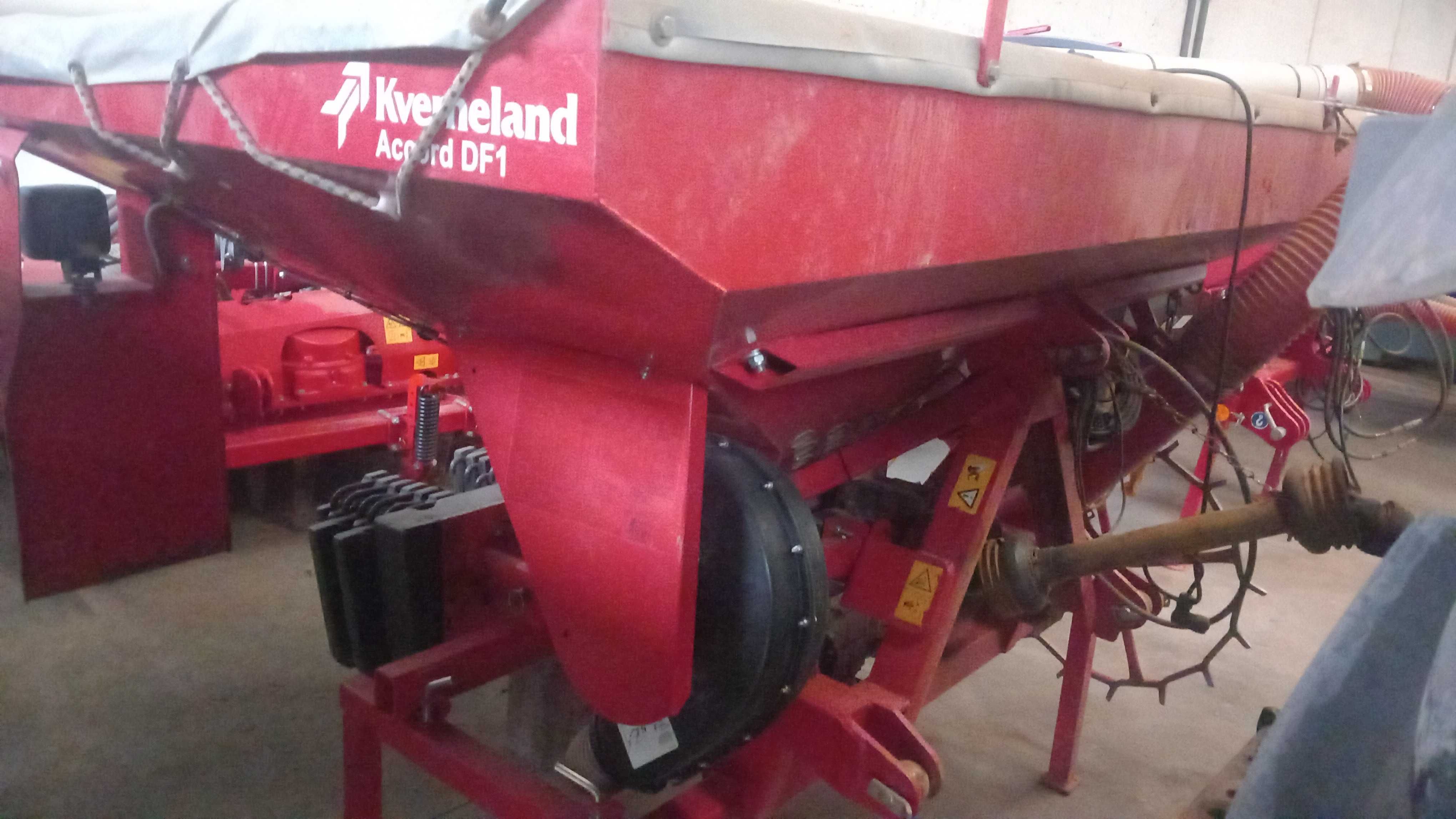 Tremonha frontal Kverneland DF1