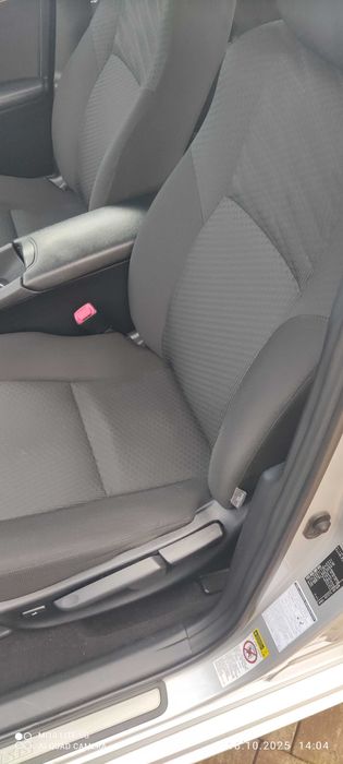 Toyota avensis T-27 2.2 d-cat bezwypadkowy salon Polska