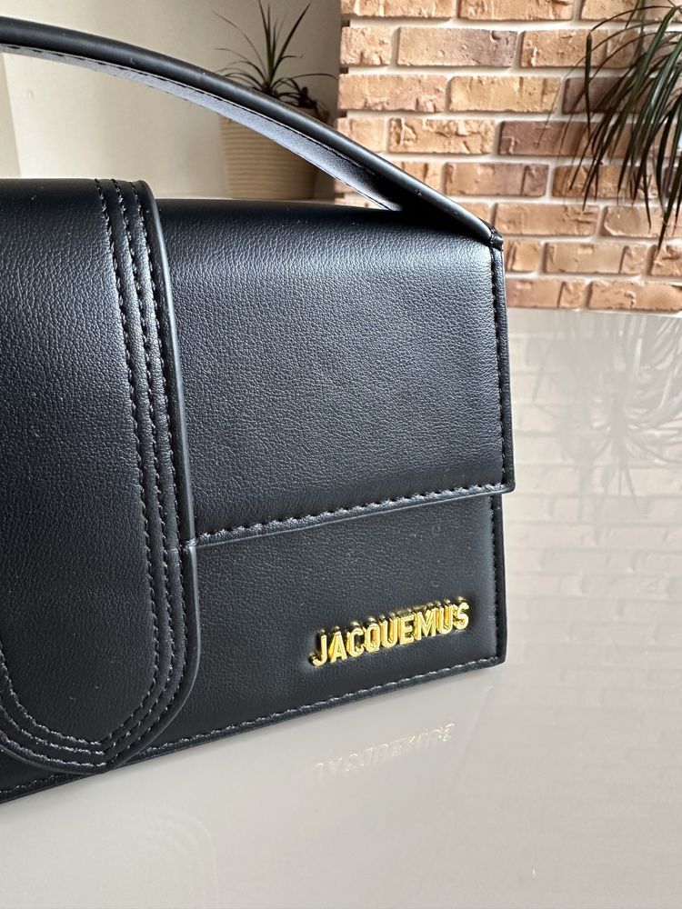 Кожаная сумка жакмюс Jacquemus