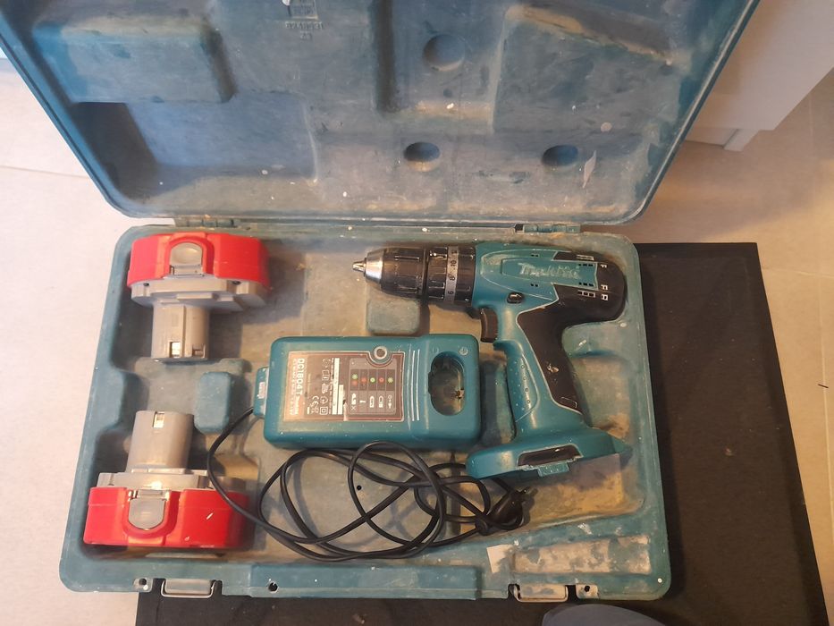 Wiertarka z udarem makita model 8391D