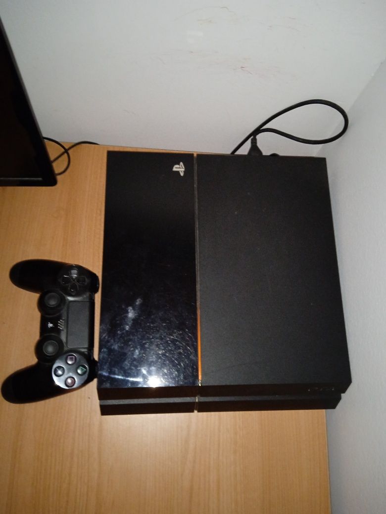 PlayStation 4 500gb + comando + jogos