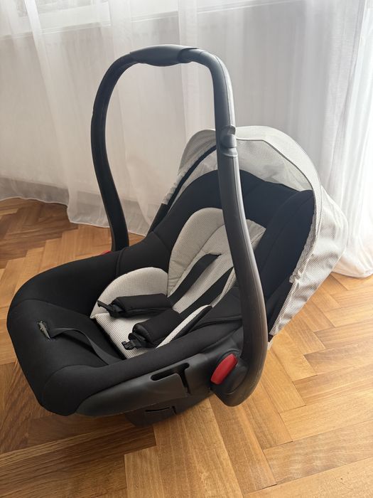 Oddam za darmo fotelik do 13kg , mate i samochodzik