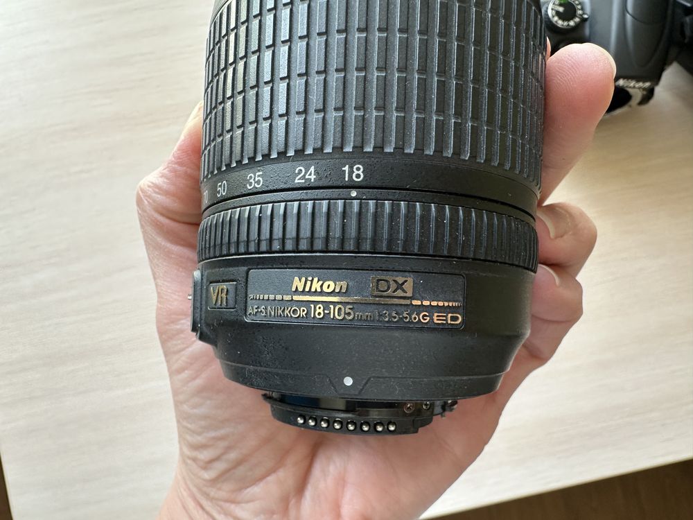 Продам фотоапарат Nicon D5000